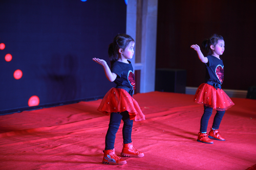 1551754300991296.jpg 大禹漢光2018年“同心同行,共創(chuàng)未來(lái)”主題年會(huì)圓滿成功